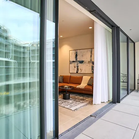 Cosy One-bedroom In Mercury Tower By Zaha Hadid