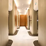 شقة Cosy One-bedroom In Mercury Tower By Zaha Hadid *